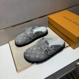 Picture of Louis Vuitton Slippers _SKULVsz38-44hnh0608935